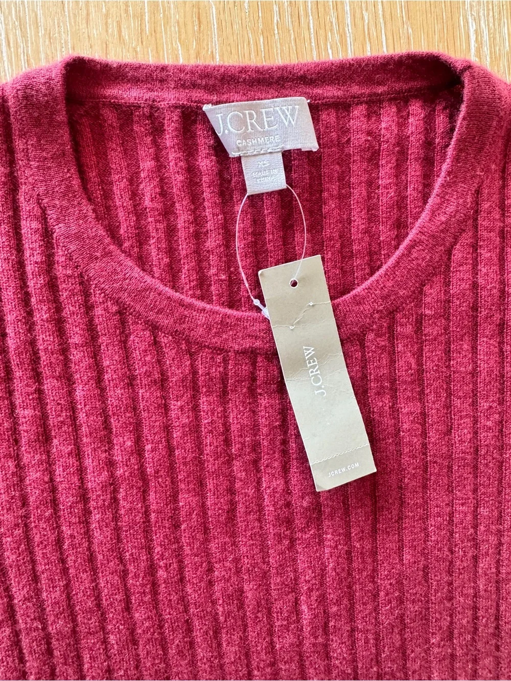 NWT! J. CREW Women’s Featherweight cashmere ribbed sweater-tee Bordeaux Berry XS